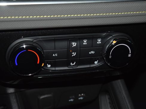 Used 2025 Chevrolet TrailBlazer ACTIV w/ Driver Confidence Package image 13