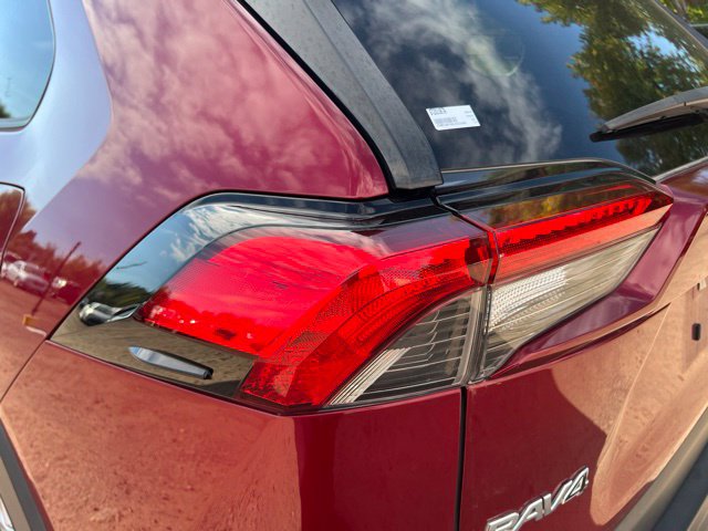 Used 2019 Toyota RAV4 XLE w/ Convenience Package AWD/4WD image 10