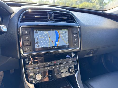 Used 2018 Jaguar XE Prestige AWD/4WD image 16