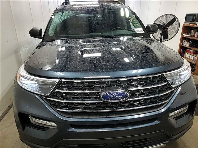 Used 2024 Ford Explorer XLT w/ Equipment Group 202A AWD/4WD image 13