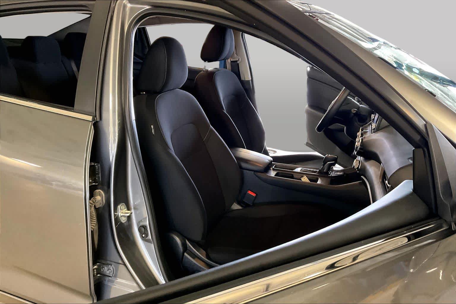 Used 2024 Nissan Sentra S FWD image 8
