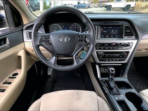 Used 2016 Hyundai Sonata SE image 8