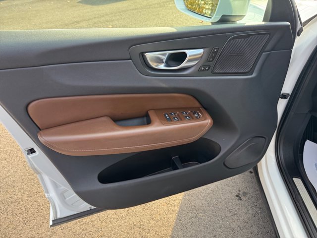 Used 2022 Volvo XC60 B5 Inscription w/ Advanced Package AWD/4WD image 20