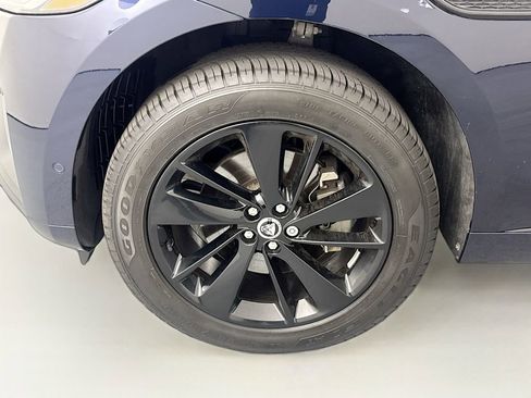 Certified 2025 Jaguar F-PACE R-Dynamic S AWD/4WD image 31