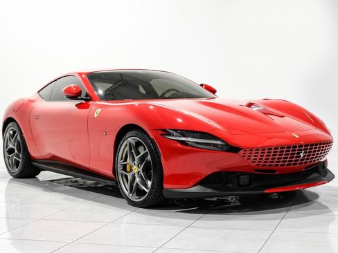 Used 2024 Ferrari Roma image 3