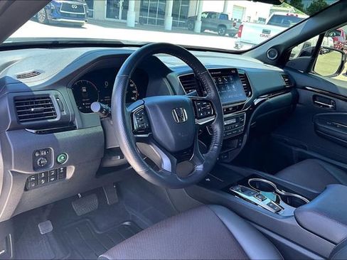 Used 2025 Honda Ridgeline Black Edition image 14