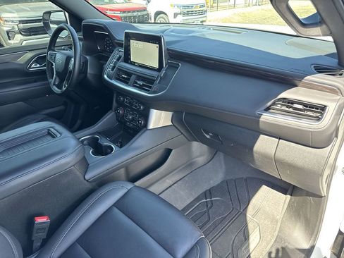 Certified 2024 Chevrolet Suburban Z71 w/ Luxury Package AWD/4WD image 35
