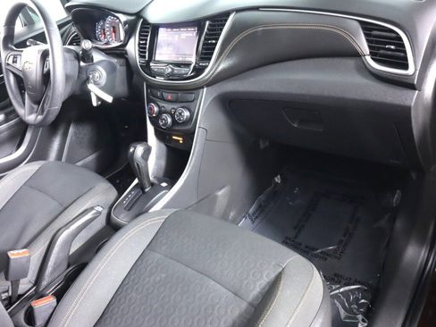 Used 2021 Chevrolet Trax LS w/ Tint and Cruise Package image 37