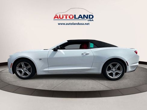 Used 2020 Chevrolet Camaro LT image 3