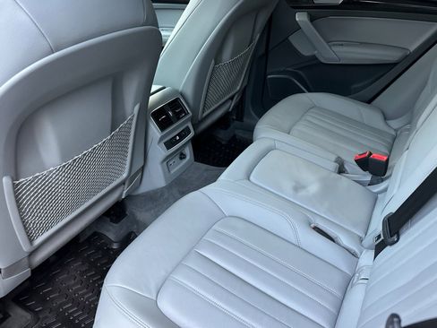 Used 2019 Audi Q5 2.0T Premium Plus w/ Premium Plus Package image 15