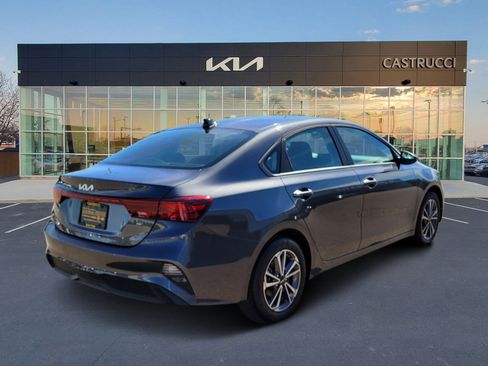 Used 2024 Kia Forte LXS FWD image 4