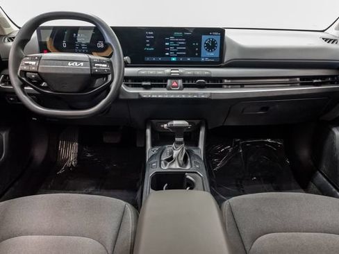 Used 2025 Kia K4 FWD image 27