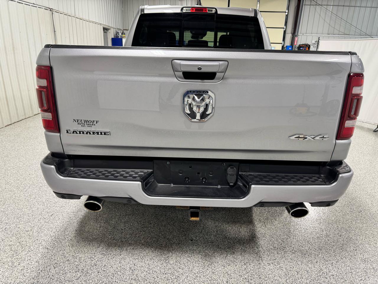Used 2021 RAM 1500 Laramie w/ Sport Appearance Package AWD/4WD image 9