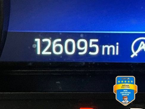 Used 2022 Ford Explorer XLT AWD/4WD image 2