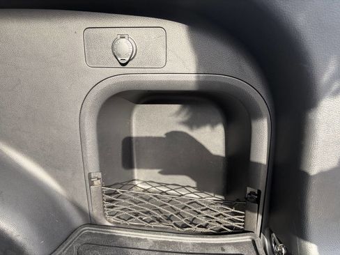 Used 2020 Toyota RAV4 Limited image 39