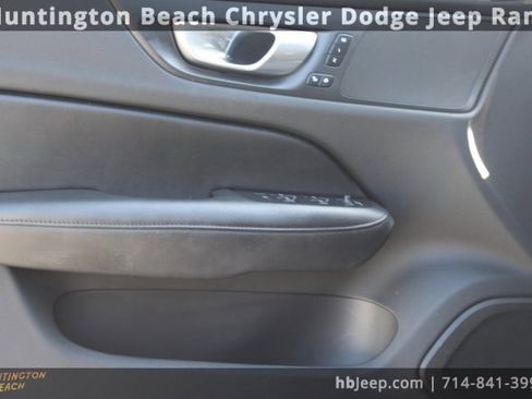 Used 2024 Volvo S60 B5 Core image 10