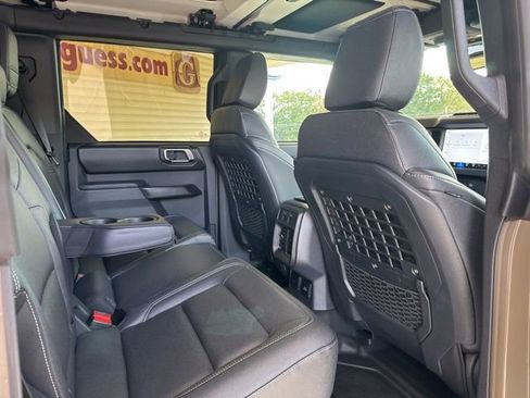 New 2025 Ford Bronco Badlands image 27