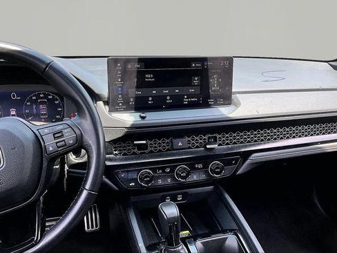 Used 2025 Honda Accord Sport image 10