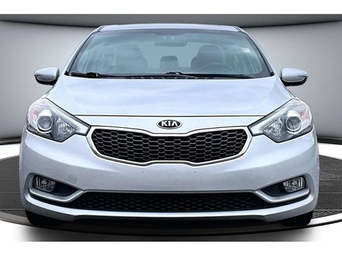 Used 2016 Kia Forte EX w/ EX Premium Package FWD image 4