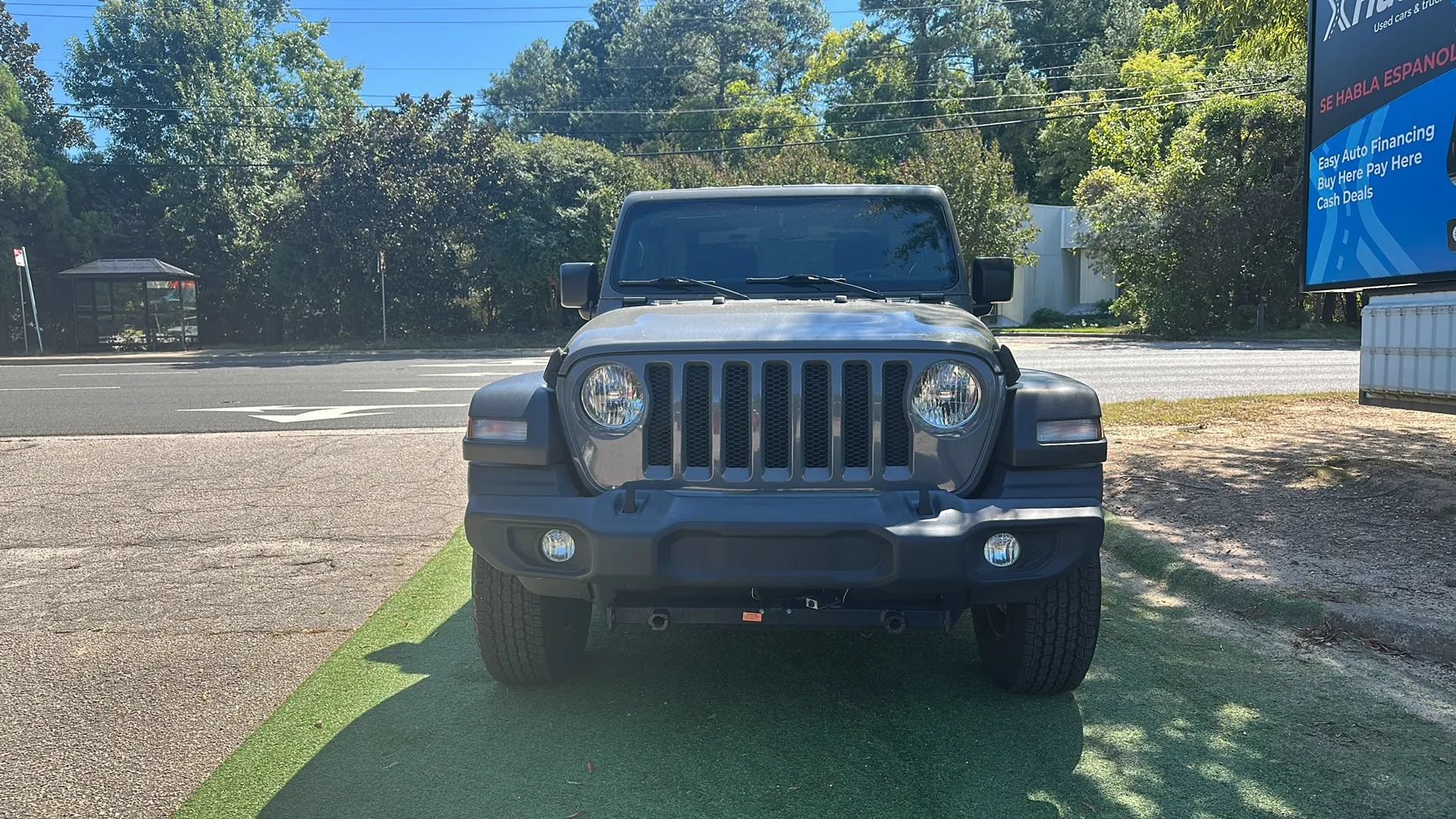 Used 2020 Jeep Wrangler Sport AWD/4WD image 3