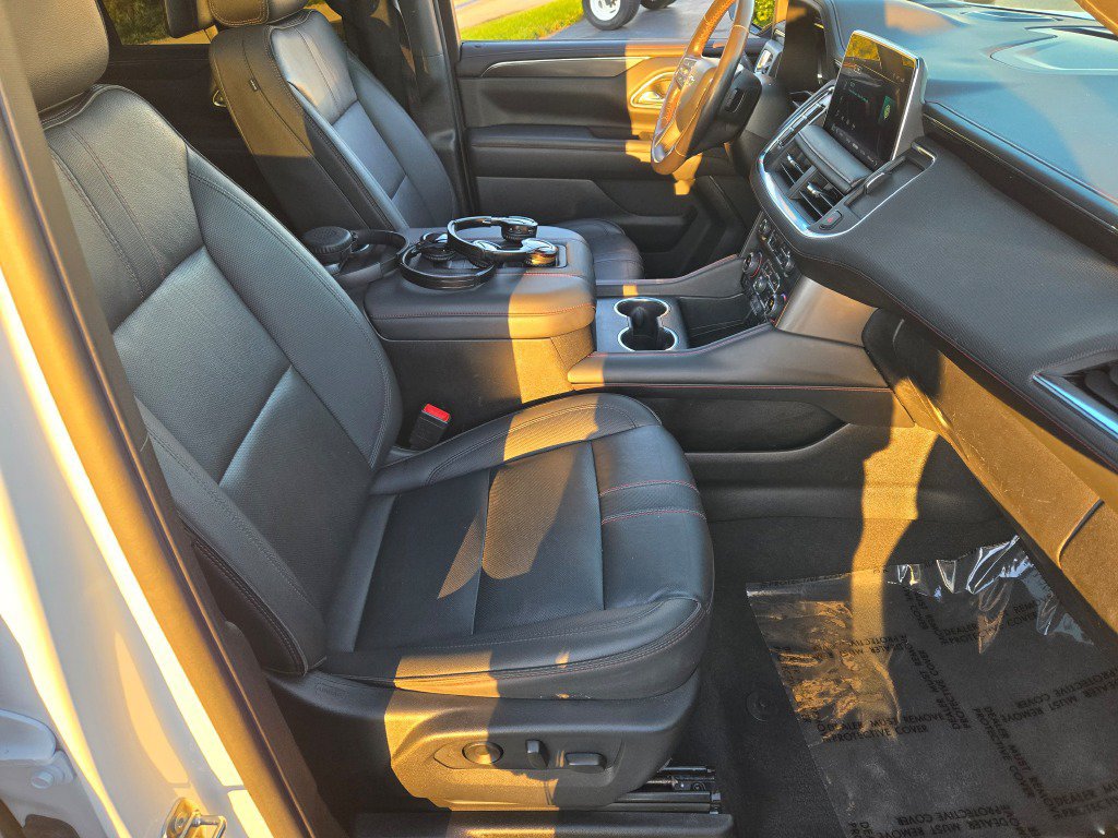 Certified 2022 Chevrolet Tahoe RST w/ Luxury Package AWD/4WD image 5