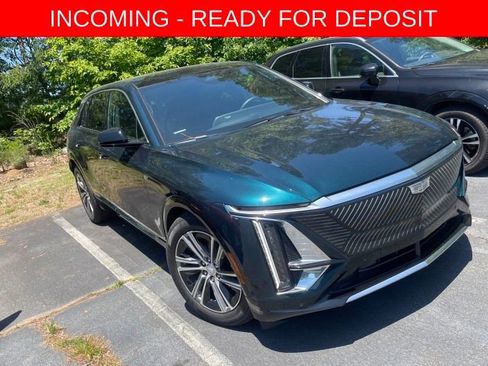 Used 2024 Cadillac Lyriq Luxury AWD/4WD image 1