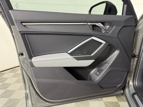 New 2025 Audi Q3 2.0T Premium image 11