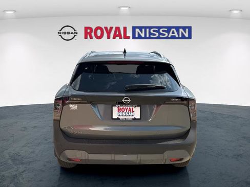 New 2026 Nissan Kicks SV w/ Cold Weather Package FWD image 5
