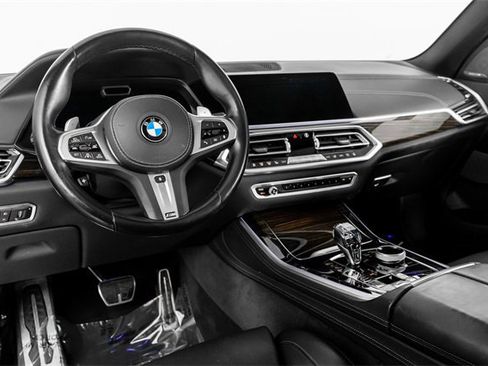 Used 2019 BMW X5 xDrive50i w/ M Sport Package image 2