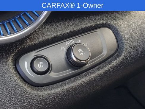 Used 2025 Chevrolet Trax LT FWD image 10