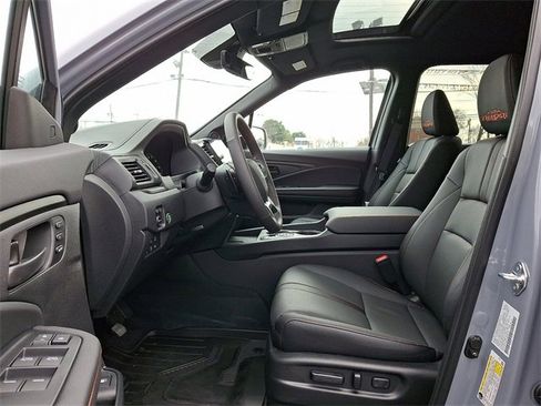 Certified 2025 Honda Ridgeline TrailSport+ image 13