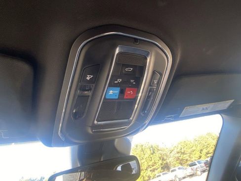 Used 2023 Jeep Grand Cherokee L Laredo image 38