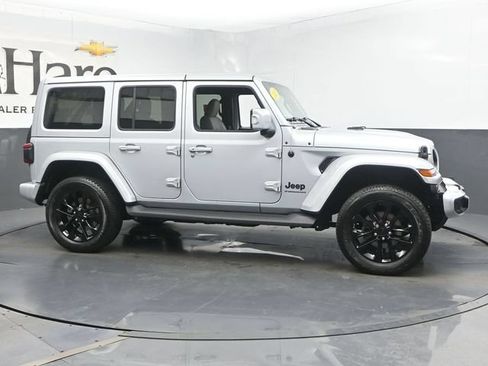 Used 2023 Jeep Wrangler Unlimited Sahara AWD/4WD image 43