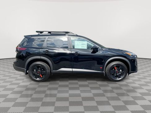 Certified 2026 Nissan Rogue SV AWD/4WD image 12