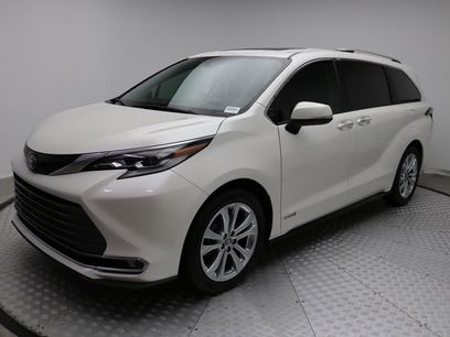 Certified 2021 Toyota Sienna Platinum