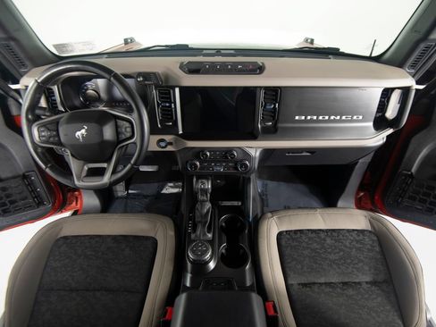 Used 2022 Ford Bronco Wildtrak AWD/4WD image 27