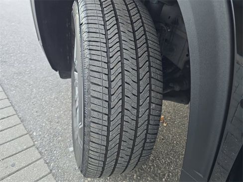 Certified 2025 GMC Acadia Elevation image 34