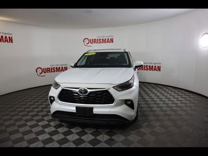 Used 2022 Toyota Highlander XLE
