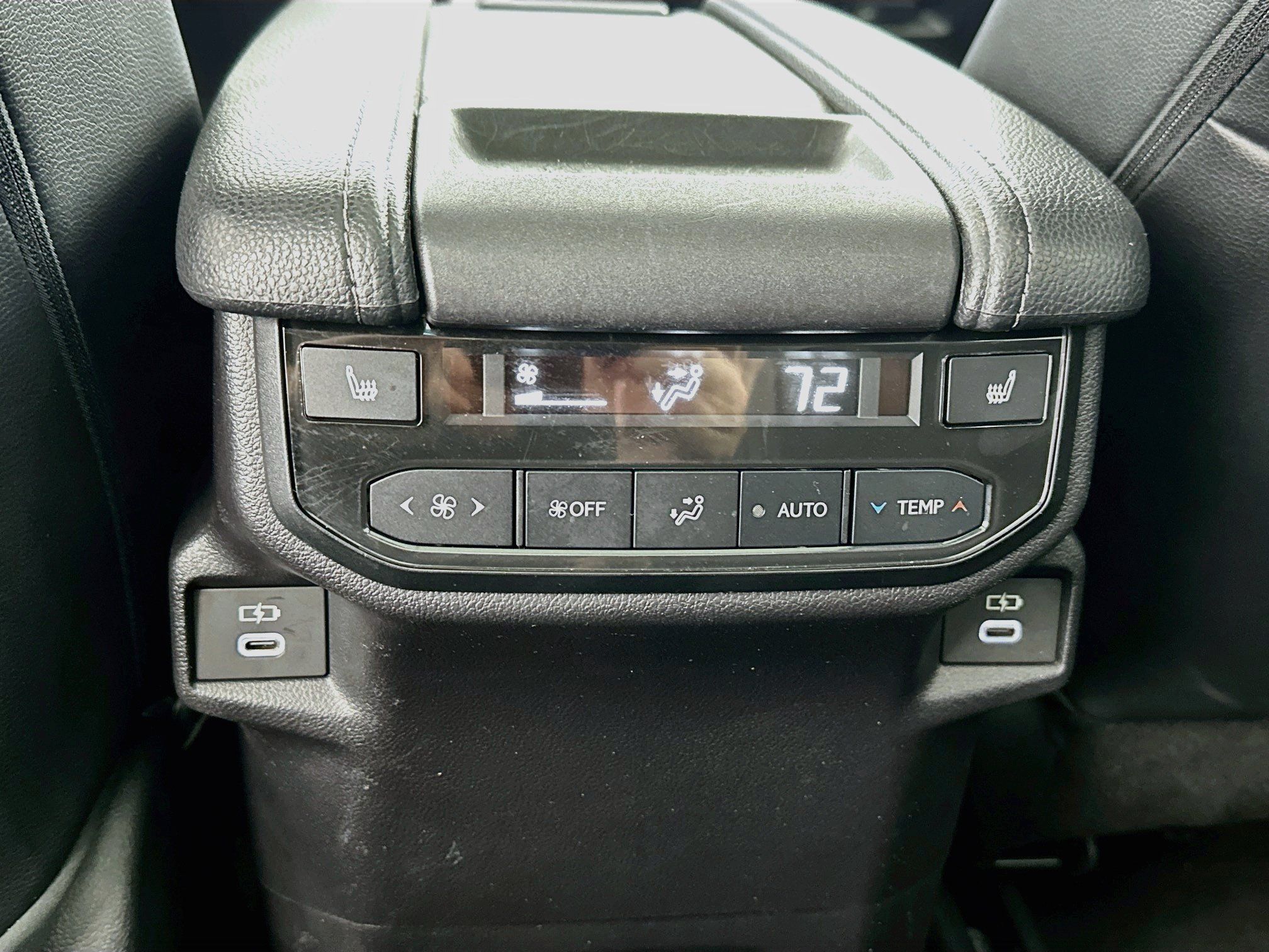 Used 2025 Toyota Grand Highlander AWD image 25