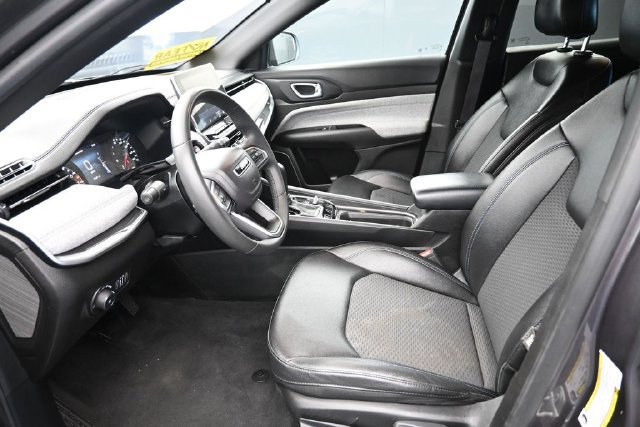 Used 2024 Jeep Compass Latitude AWD/4WD image 13