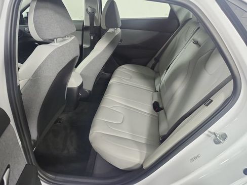Used 2024 Hyundai Elantra Limited FWD image 22
