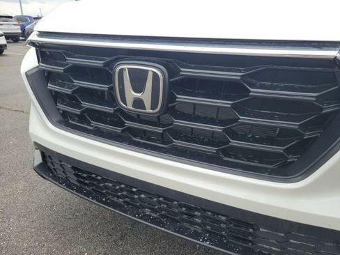 Used 2025 Honda CR-V LX image 41