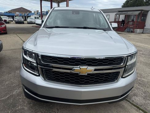 Used 2018 Chevrolet Suburban LT RWD image 6