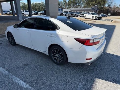 Used 2017 Lexus ES 350 w/ Luxury Package image 3
