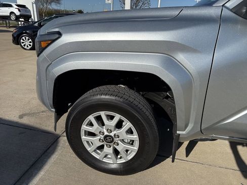 Used 2024 Toyota Tacoma SR image 2