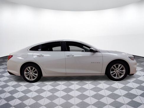 Used 2016 Chevrolet Malibu Hybrid w/ Leather Package image 7