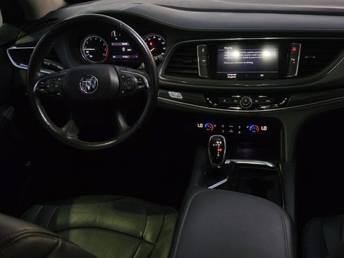 Used 2021 Buick Enclave Essence image 26