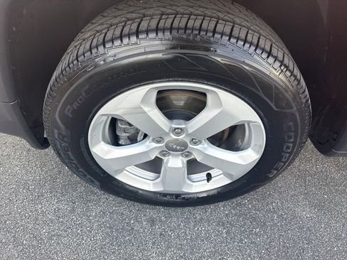 Used 2018 Jeep Compass Latitude w/ Popular Equipment Group image 36