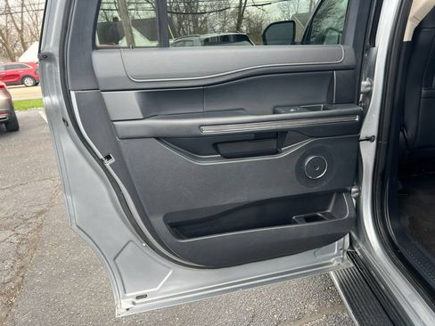 Used 2023 Ford Expedition Max XLT AWD/4WD image 16