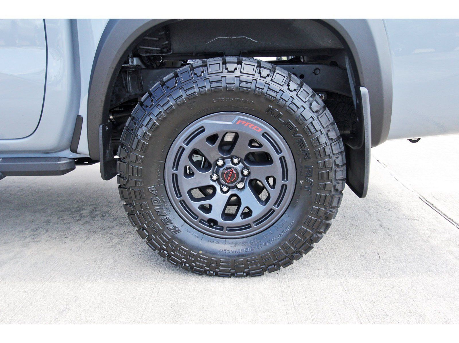 Used 2026 Nissan Frontier PRO-4X w/ Tow Package AWD/4WD image 30
